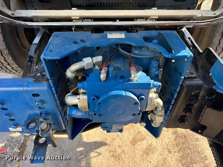 image for item ER0345 2014 Peterbilt 348 sewer jetter truck