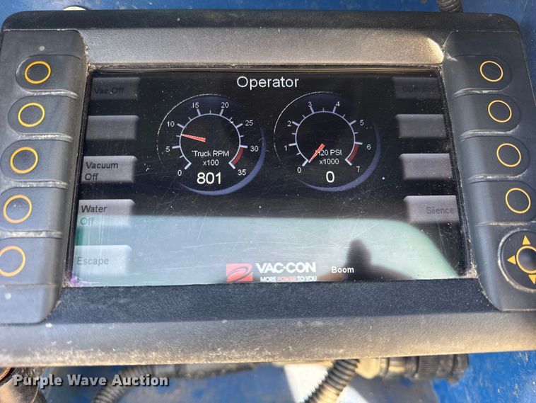 image for item ER0345 2014 Peterbilt 348 sewer jetter truck