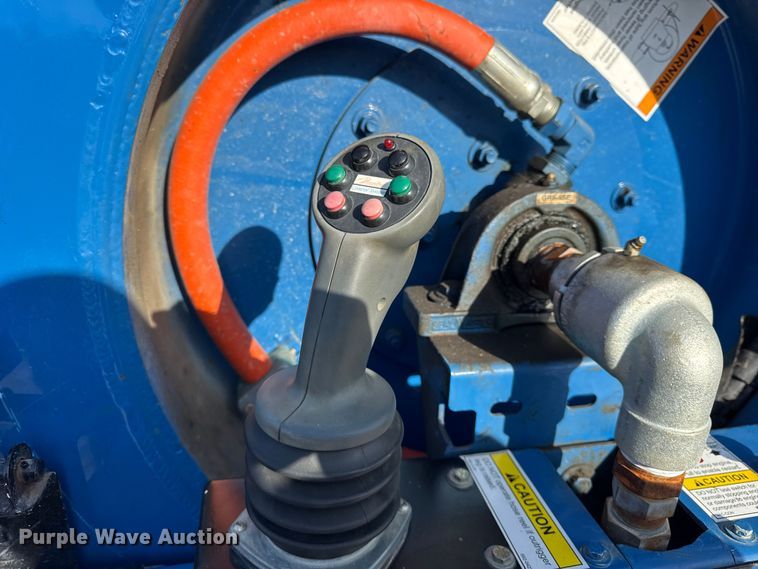 image for item ER0345 2014 Peterbilt 348 sewer jetter truck