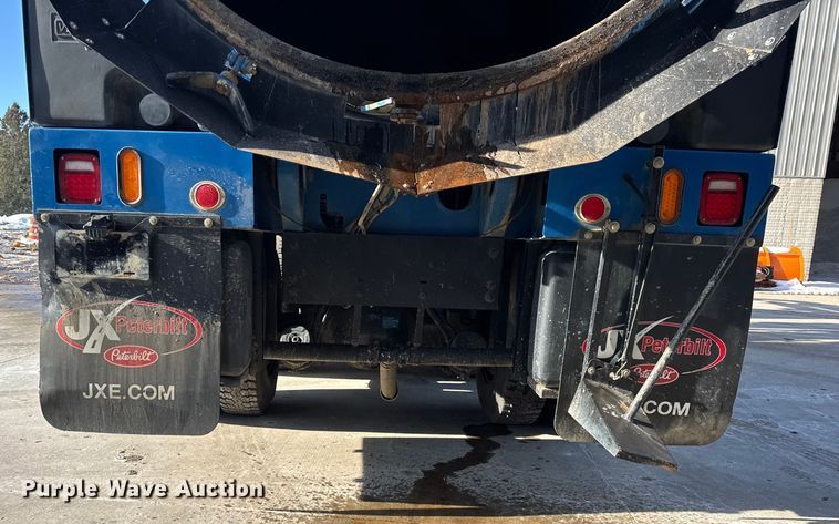 image for item ER0345 2014 Peterbilt 348 sewer jetter truck