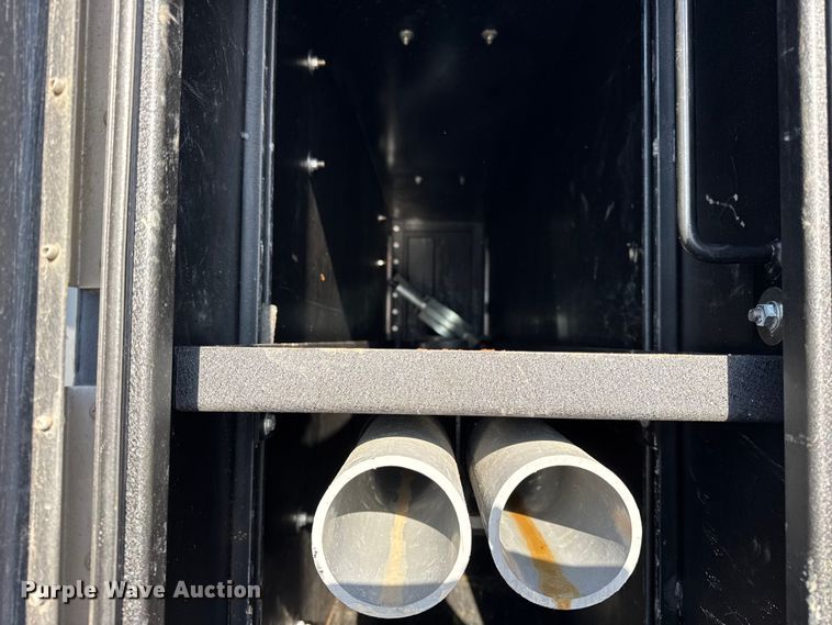 image for item ER0345 2014 Peterbilt 348 sewer jetter truck