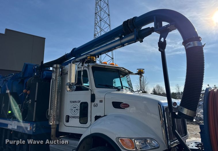 image for item ER0345 2014 Peterbilt 348 sewer jetter truck