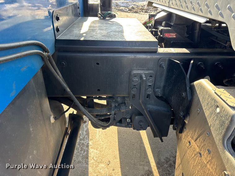 image for item ER0345 2014 Peterbilt 348 sewer jetter truck