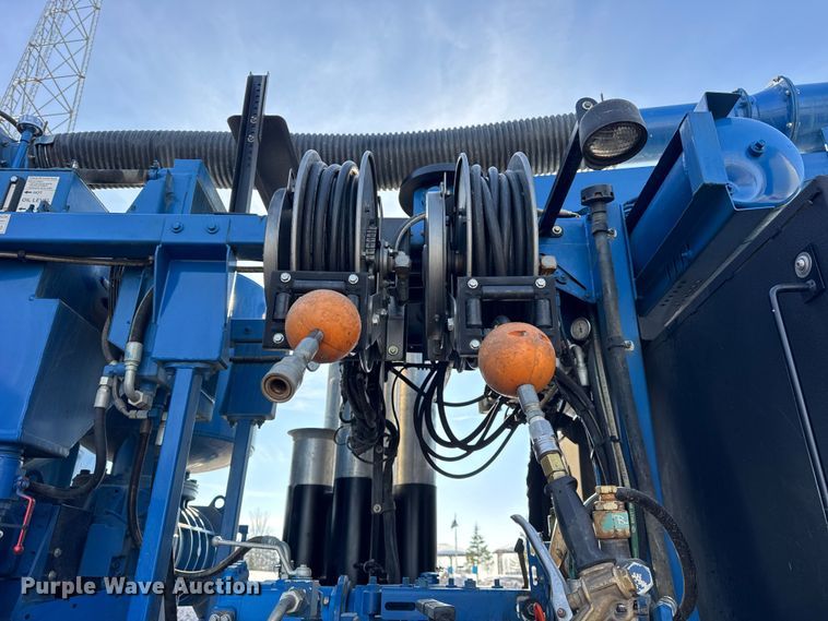 image for item ER0345 2014 Peterbilt 348 sewer jetter truck