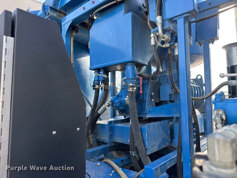 image for item ER0345 2014 Peterbilt 348 sewer jetter truck