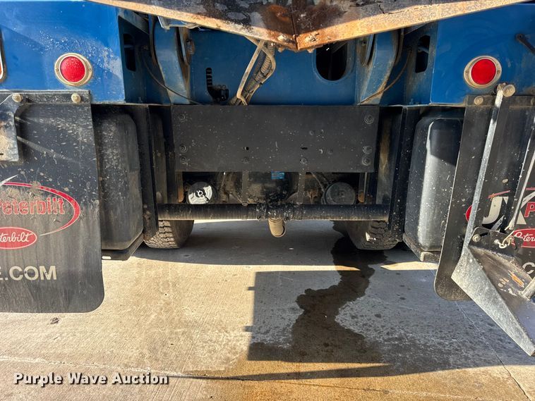 image for item ER0345 2014 Peterbilt 348 sewer jetter truck