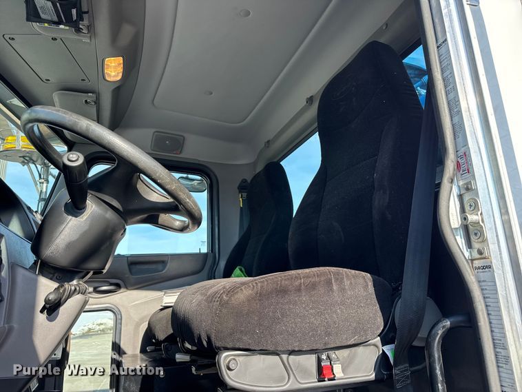 image for item ER0345 2014 Peterbilt 348 sewer jetter truck