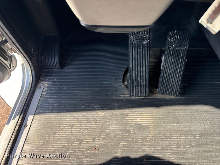 image for item ER0345 2014 Peterbilt 348 sewer jetter truck