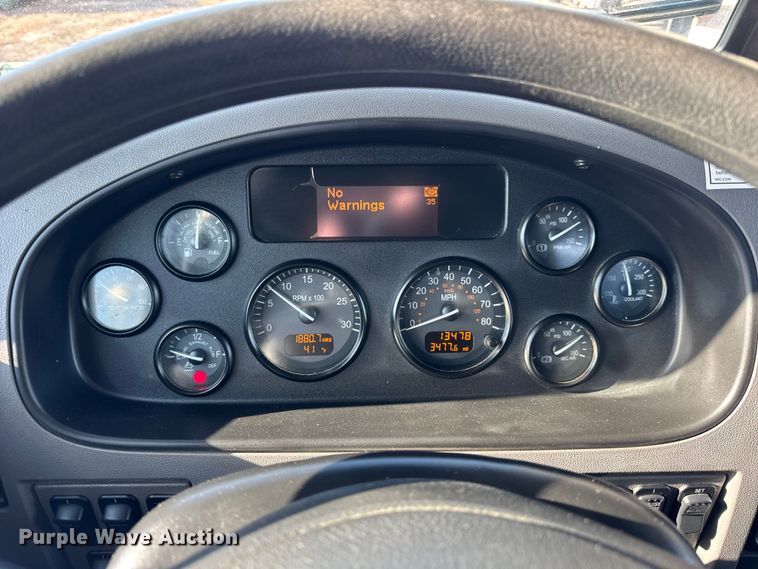 image for item ER0345 2014 Peterbilt 348 sewer jetter truck