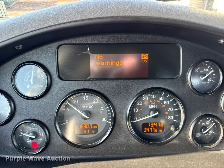 image for item ER0345 2014 Peterbilt 348 sewer jetter truck