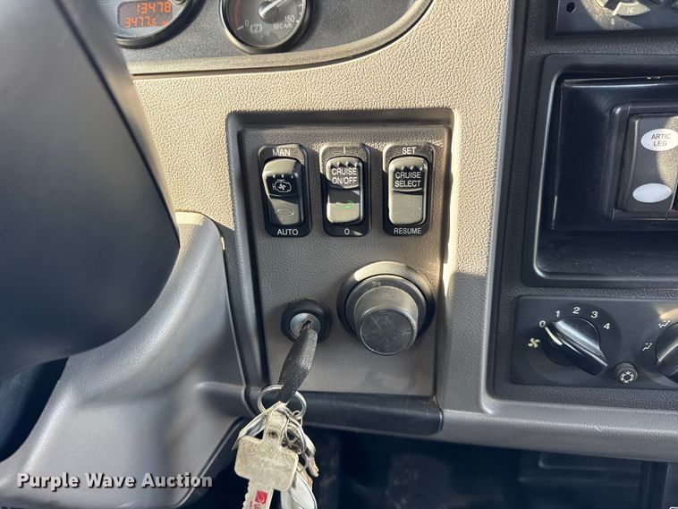 image for item ER0345 2014 Peterbilt 348 sewer jetter truck