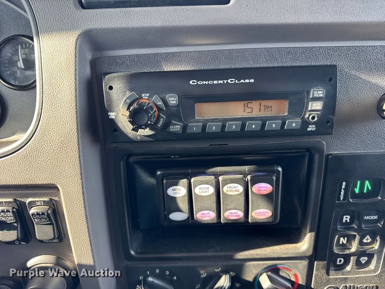 image for item ER0345 2014 Peterbilt 348 sewer jetter truck