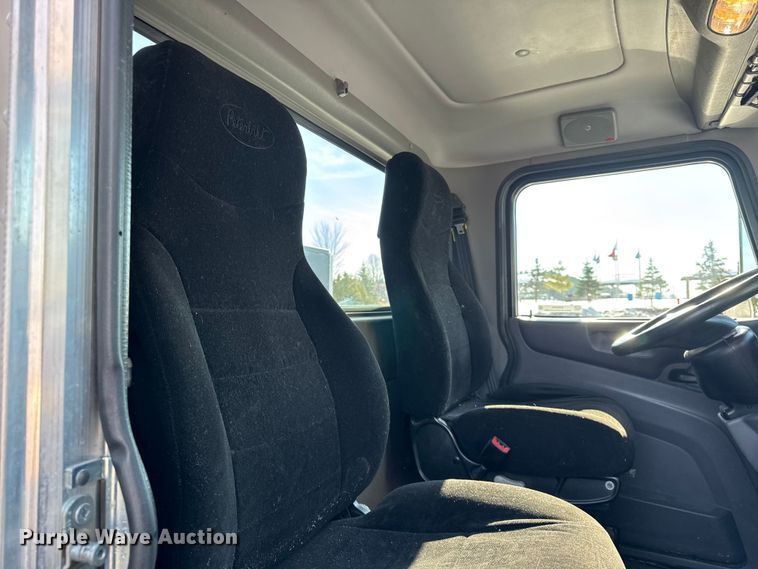 image for item ER0345 2014 Peterbilt 348 sewer jetter truck