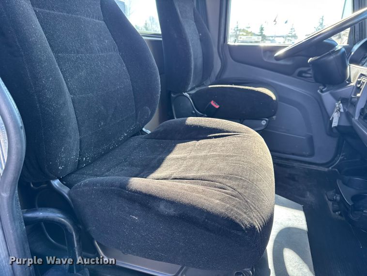 image for item ER0345 2014 Peterbilt 348 sewer jetter truck