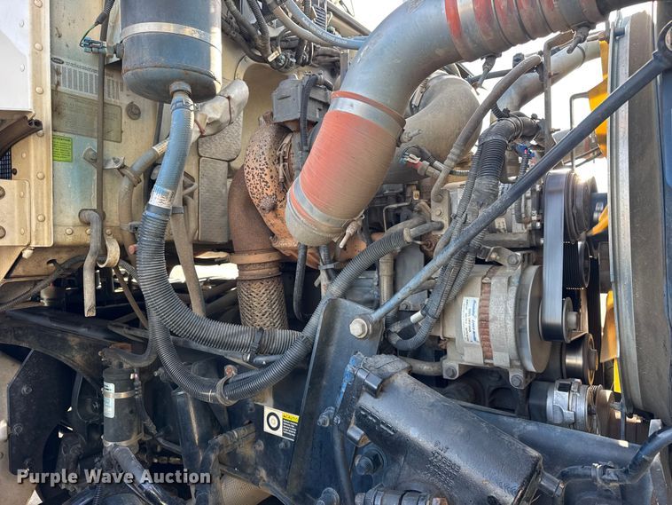 image for item ER0345 2014 Peterbilt 348 sewer jetter truck
