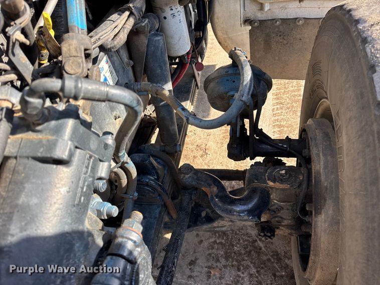 image for item ER0345 2014 Peterbilt 348 sewer jetter truck