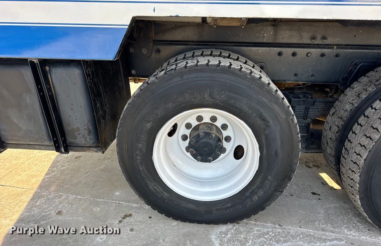 image for item ER0345 2014 Peterbilt 348 sewer jetter truck