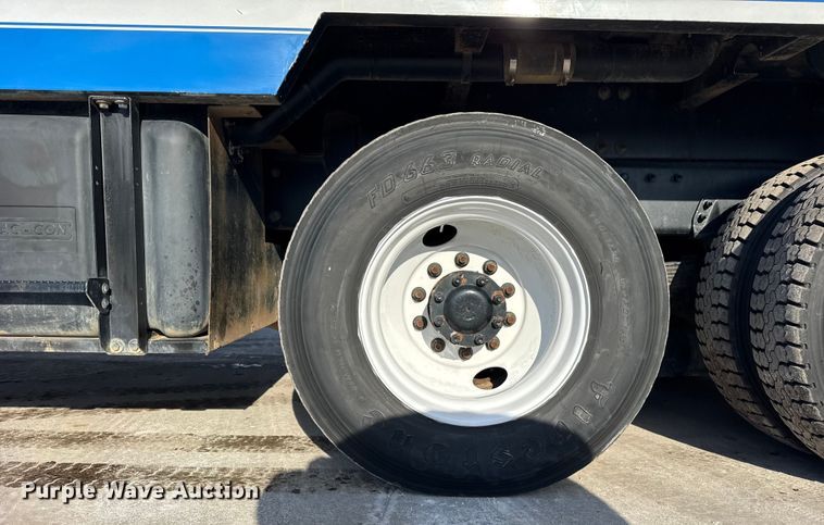 image for item ER0345 2014 Peterbilt 348 sewer jetter truck