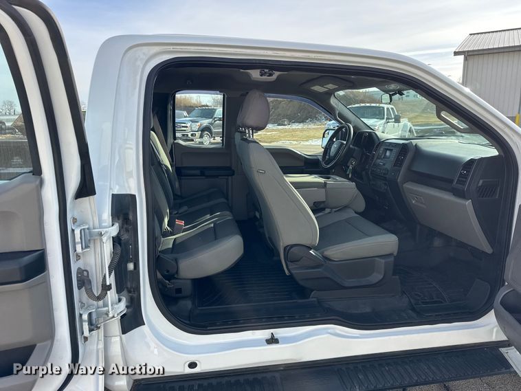image for item ER0367 2018 Ford F150  Ext. Cab pickup truck