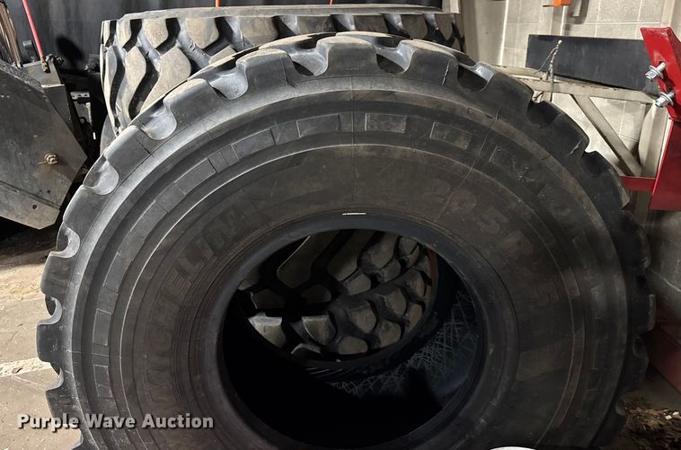 image for item ER0368 Michelin 20.5R25 wheel loader tires
