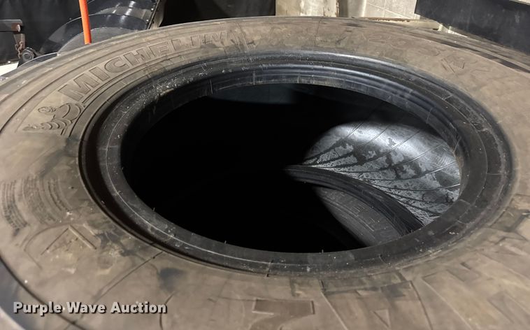 image for item ER0368 Michelin 20.5R25 wheel loader tires