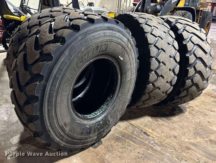 image for item ER0369 Michelin 20.5R25 wheel loader tires