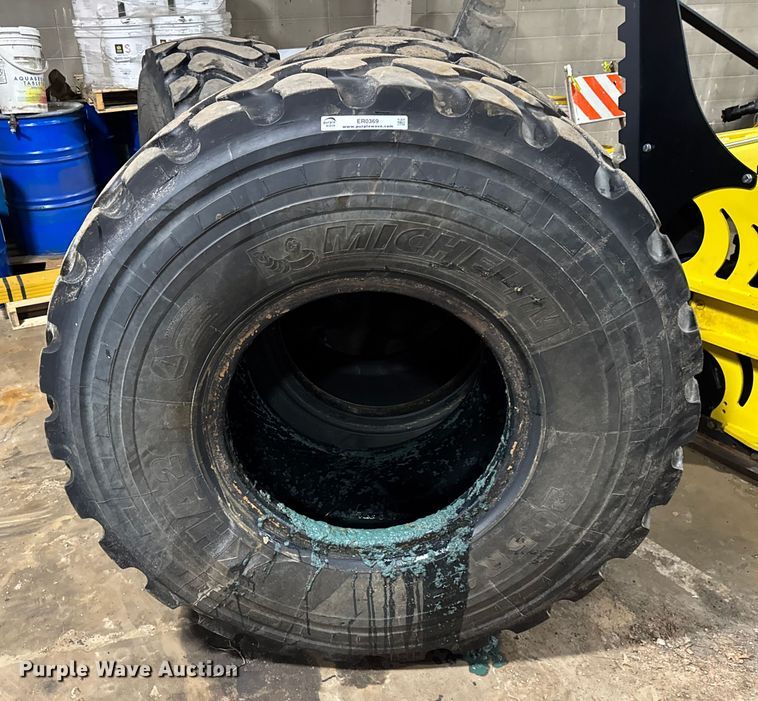 image for item ER0369 Michelin 20.5R25 wheel loader tires