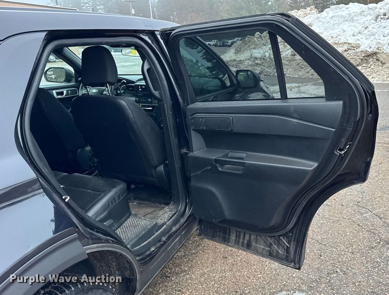 image for item ER0370 2021 Ford Explorer Police Interceptor SUV