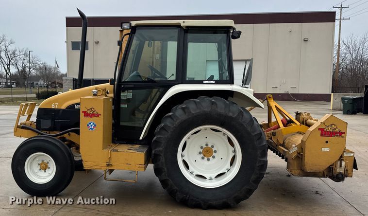 image for item ER0376 1997 New Holland 6635 tractor