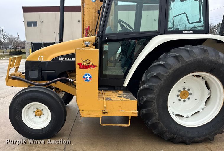 image for item ER0376 1997 New Holland 6635 tractor