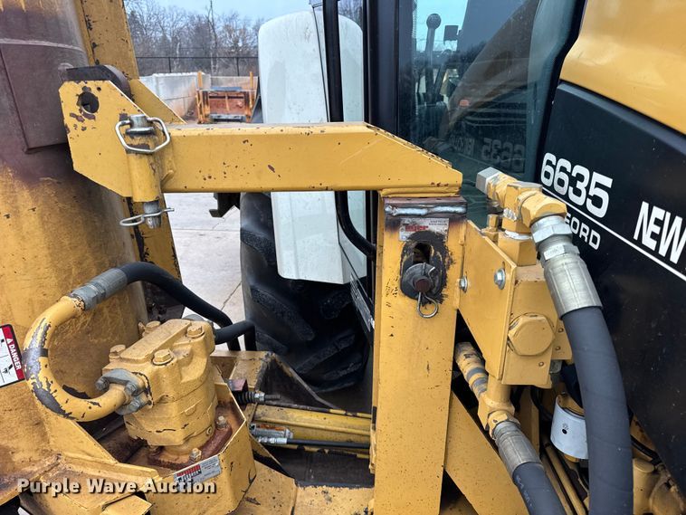 image for item ER0376 1997 New Holland 6635 tractor