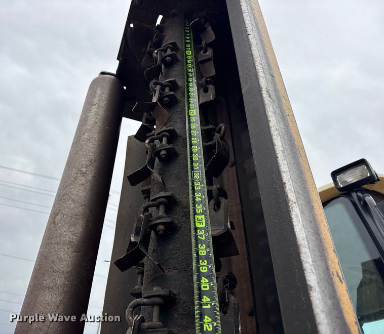 image for item ER0376 1997 New Holland 6635 tractor