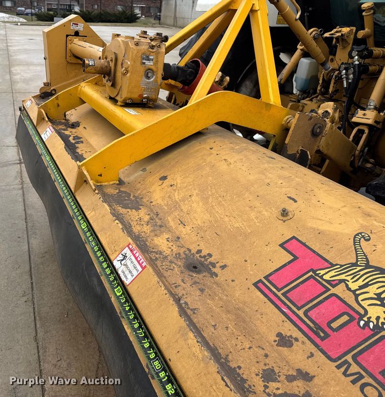 image for item ER0376 1997 New Holland 6635 tractor