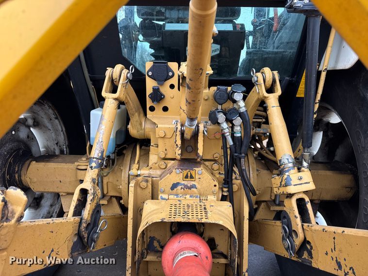 image for item ER0376 1997 New Holland 6635 tractor