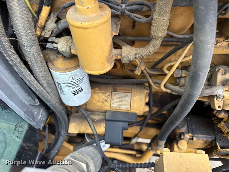 image for item ER0376 1997 New Holland 6635 tractor