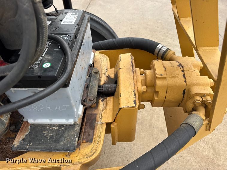 image for item ER0376 1997 New Holland 6635 tractor