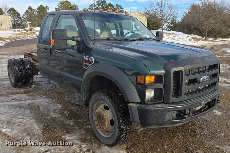 image for item ES2634 2008 Ford F450 truck cab and chassis