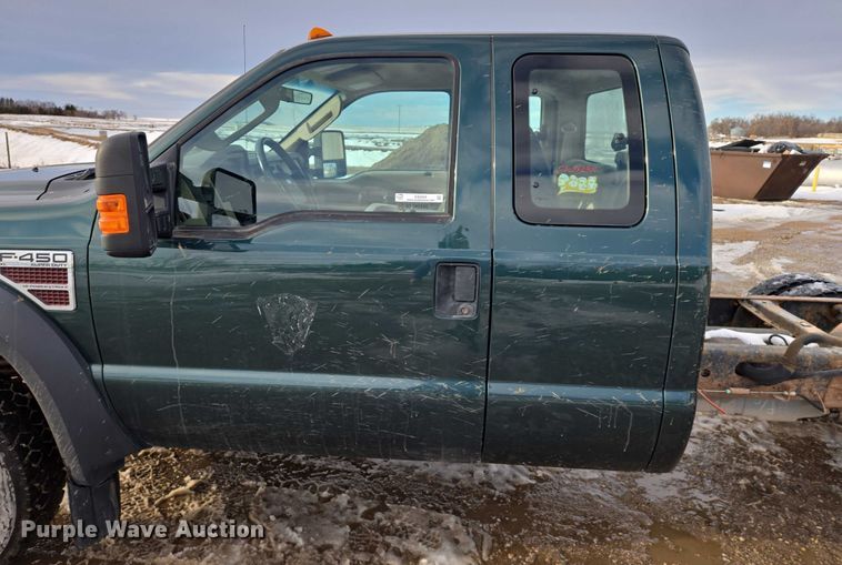 image for item ES2634 2008 Ford F450 truck cab and chassis