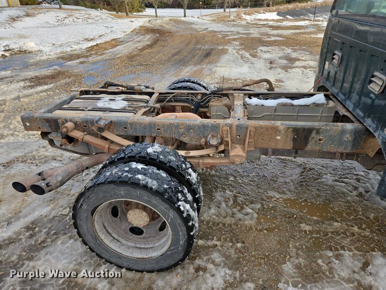 image for item ES2634 2008 Ford F450 truck cab and chassis