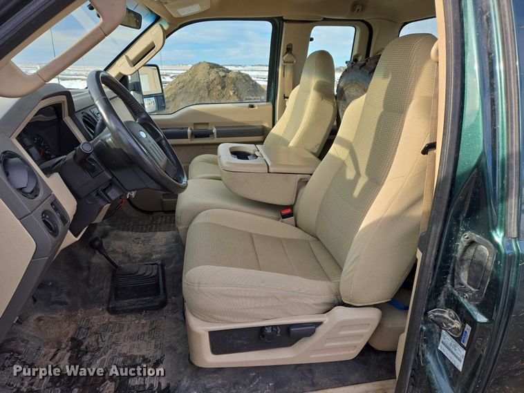 image for item ES2634 2008 Ford F450 truck cab and chassis