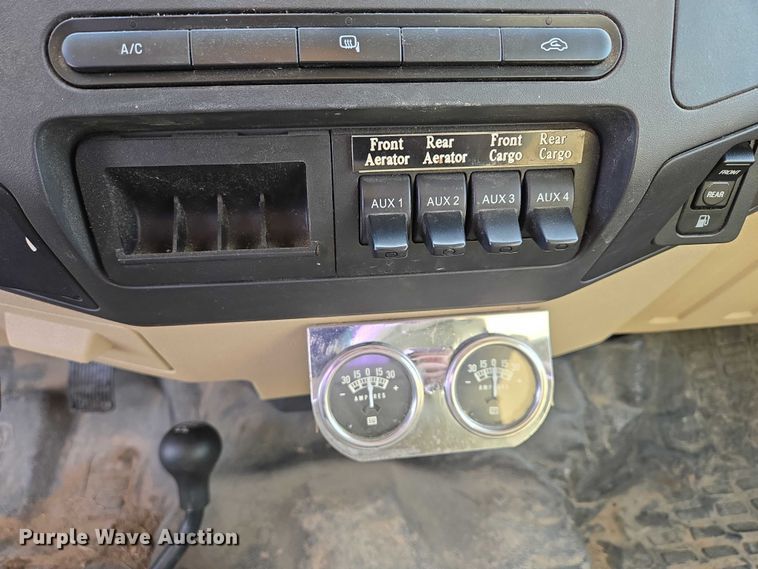 image for item ES2634 2008 Ford F450 truck cab and chassis