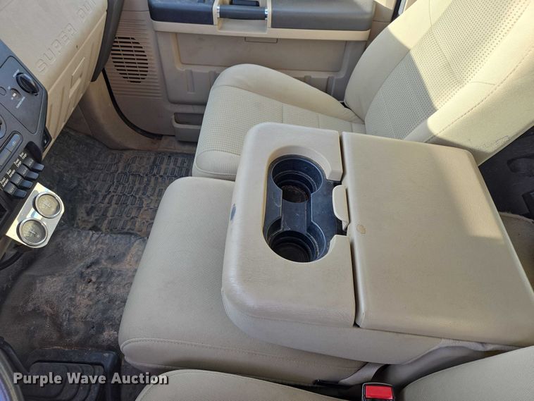 image for item ES2634 2008 Ford F450 truck cab and chassis