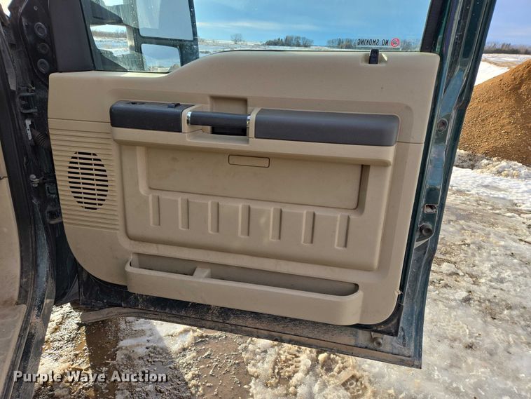 image for item ES2634 2008 Ford F450 truck cab and chassis