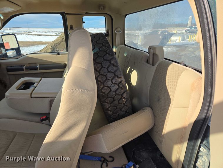 image for item ES2634 2008 Ford F450 truck cab and chassis