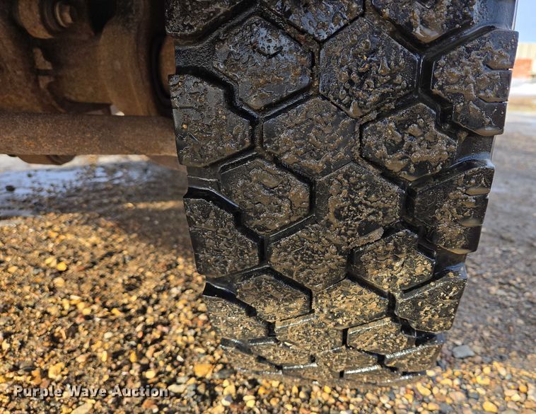 image for item ES2634 2008 Ford F450 truck cab and chassis