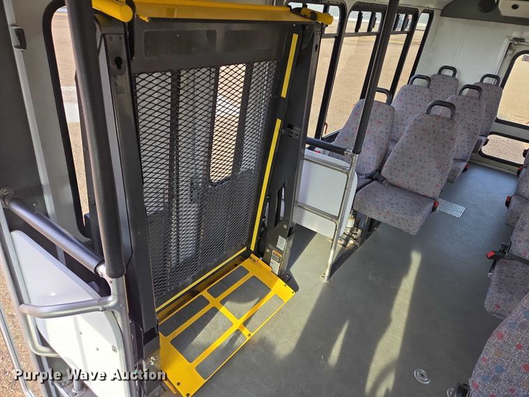 image for item ES2667 2013 Ford Eldorado shuttle bus