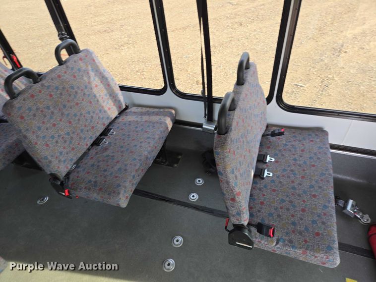 image for item ES2667 2013 Ford Eldorado shuttle bus