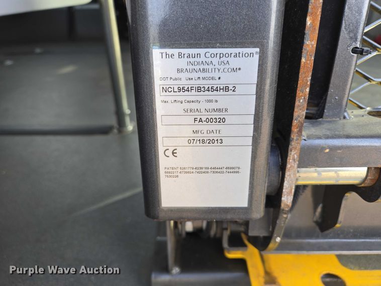 image for item ES2667 2013 Ford Eldorado shuttle bus