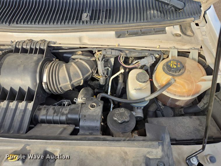 image for item ES2667 2013 Ford Eldorado shuttle bus