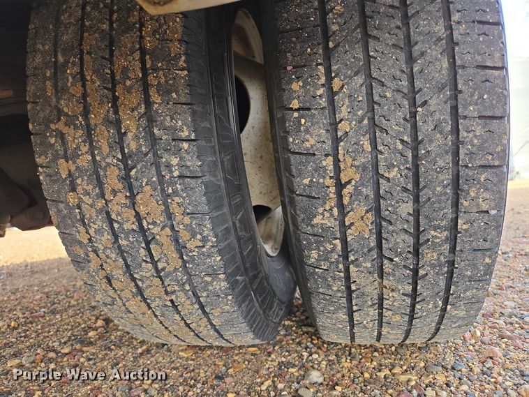 image for item ES2667 2013 Ford Eldorado shuttle bus